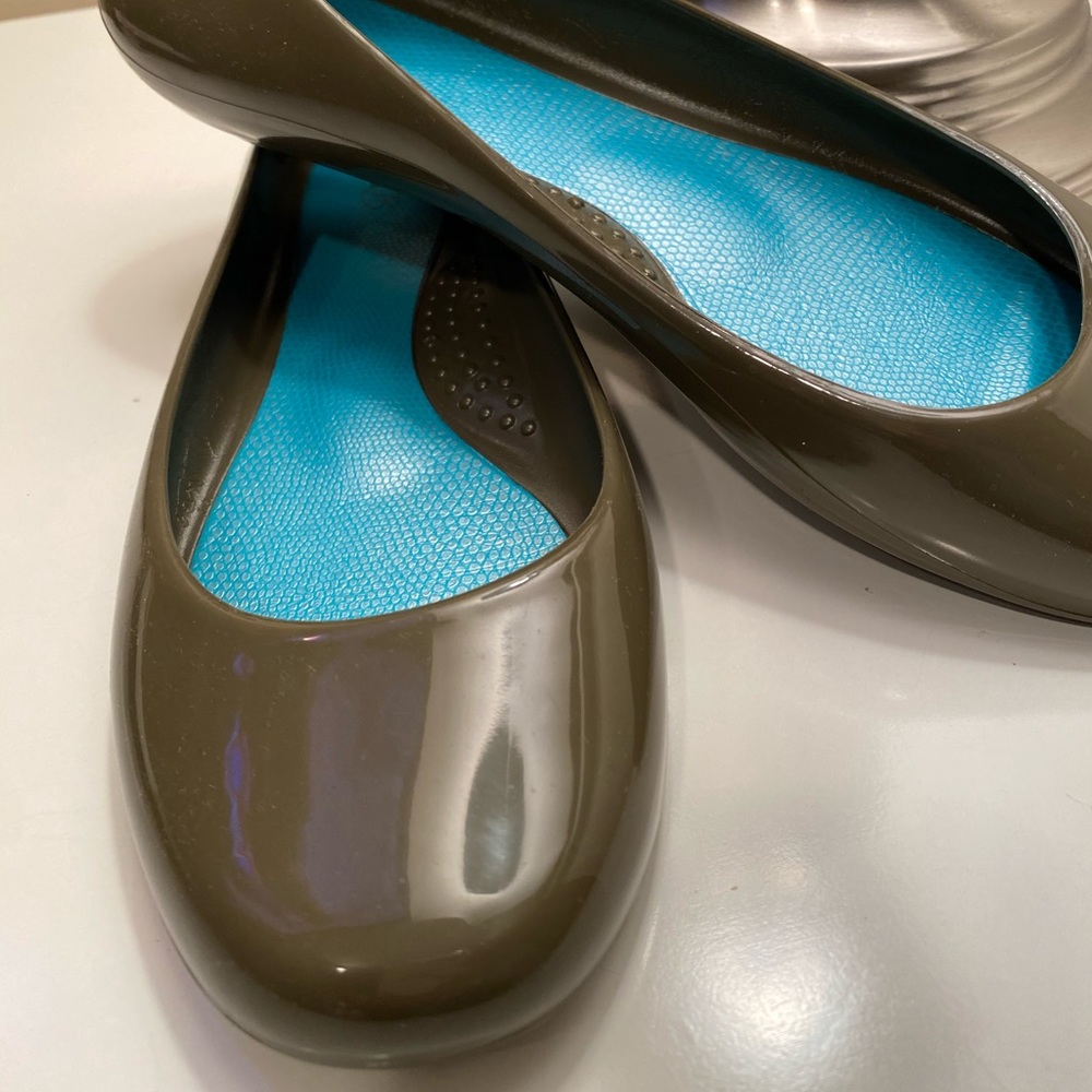 Camo green Oka b ballet flats